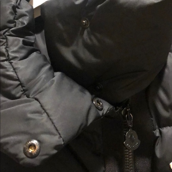 Moncler - Picture 5 of 8